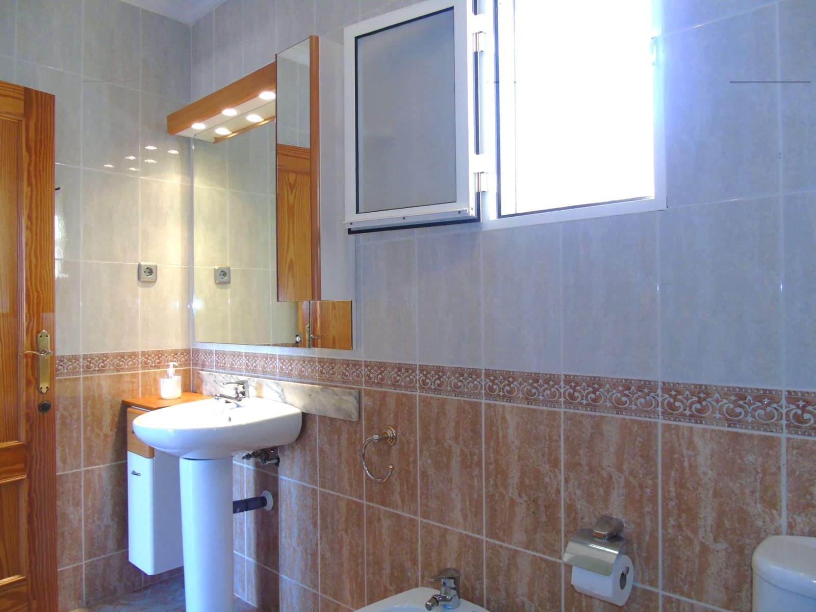 3 slaapkamer Villa te koop in Los Urrutias met zwembad garage - € 179.000 (Ref: 9279880)