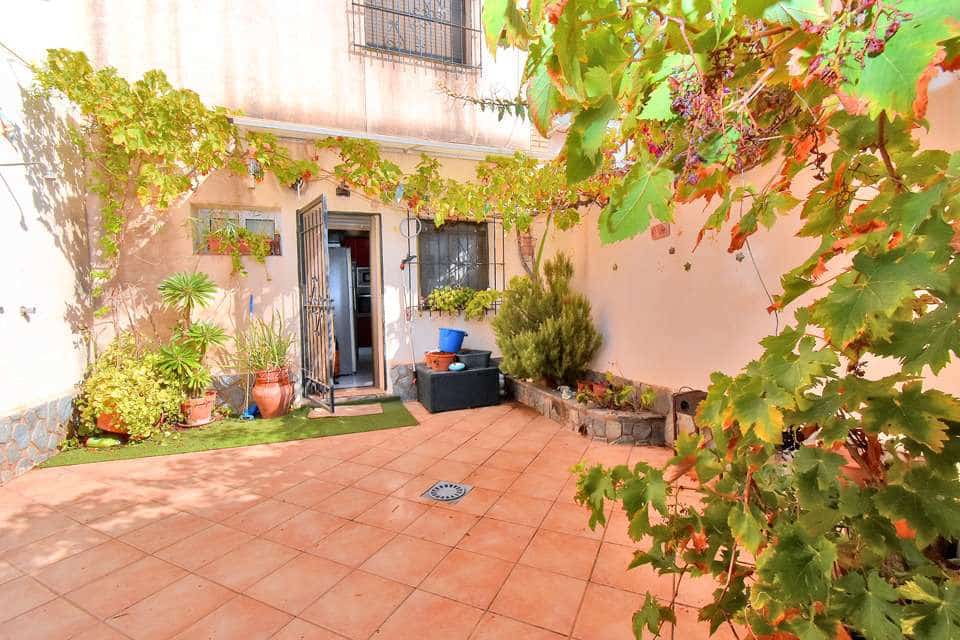 2 soveværelse Villa til salg i Estrella de Mar med swimmingpool garage - € 185.000 (Ref: 9324469)