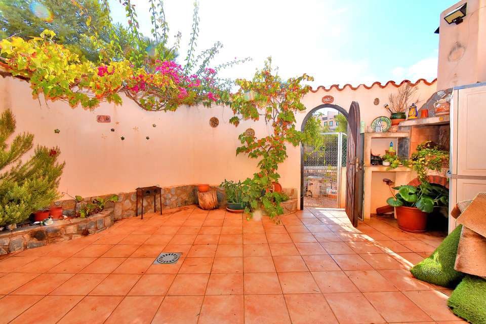 2 soveværelse Villa til salg i Estrella de Mar med swimmingpool garage - € 185.000 (Ref: 9324469)