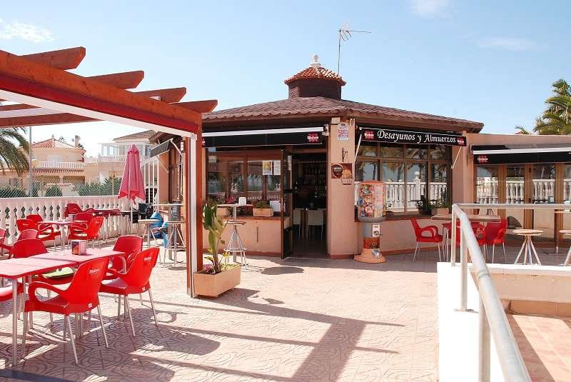 2 soveværelse Villa til salg i Estrella de Mar med swimmingpool garage - € 185.000 (Ref: 9324469)