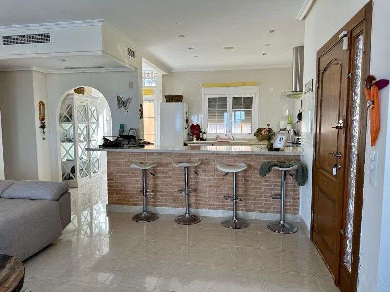 3 soverom Villa til salgs i El Carmoli med svømmebasseng - € 399 000 (Ref: 9352166)