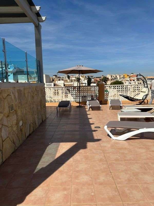 3 bedroom Villa for sale in El Carmoli with pool - € 399,000 (Ref: 9352166)