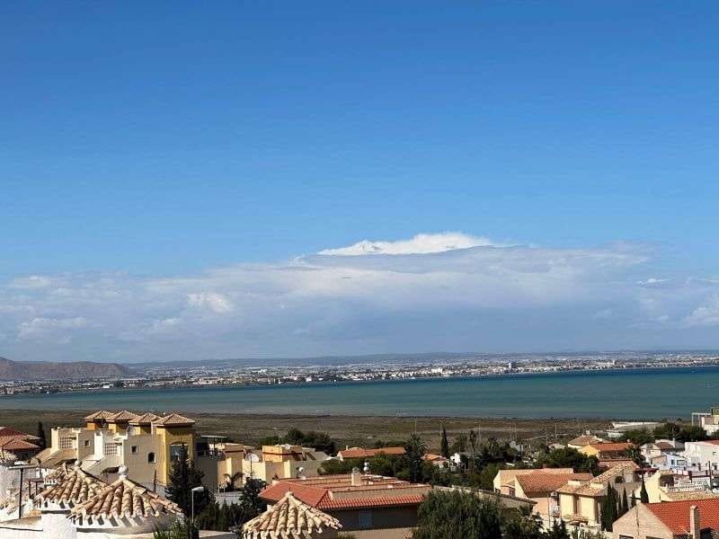 3 bedroom Villa for sale in El Carmoli with pool - € 399,000 (Ref: 9352166)