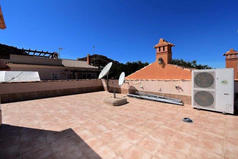 3 bedroom Villa for sale in El Carmoli with pool - € 399,000 (Ref: 9352166)