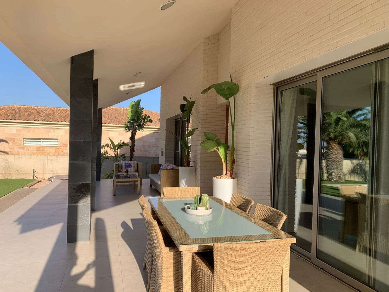 4 bedroom Villa for sale in Cartagena with pool garage - € 1,100,000 (Ref: 9466015)