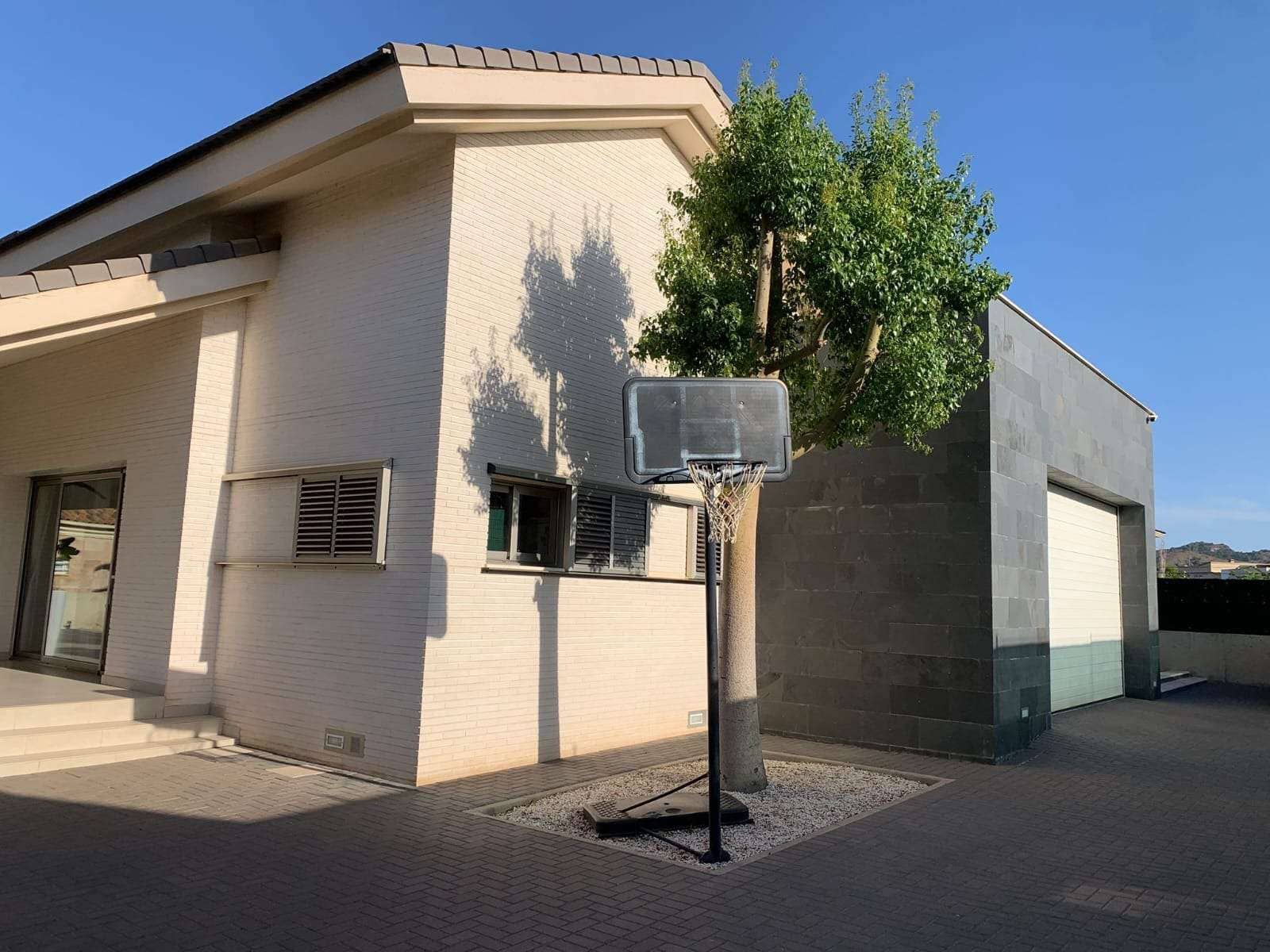 4 bedroom Villa for sale in Cartagena with pool garage - € 1,100,000 (Ref: 9466015)