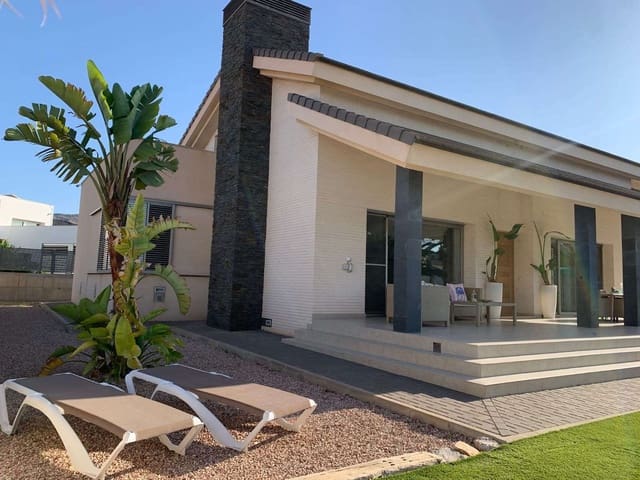 4 slaapkamer Villa te koop in Cartagena met zwembad garage - € 899.000 (Ref: 9466015)