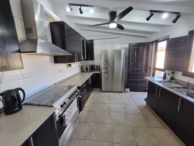 6 camera da letto Villa in vendita in Fuente Alamo de Murcia con piscina garage - 399.995 € (Rif: 9474350)