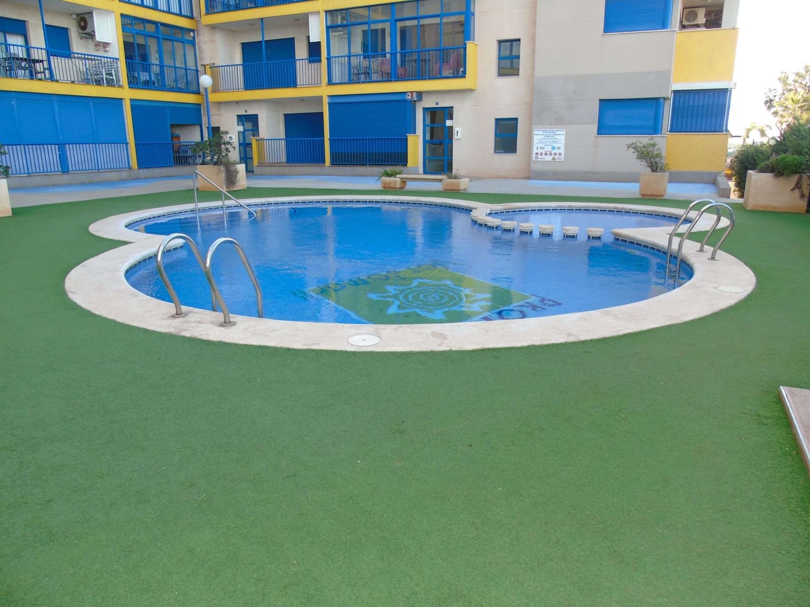 1 sovrum Lägenhet till salu i La Manga del Mar Menor med garage - 129 000 € (Ref: 9533002)