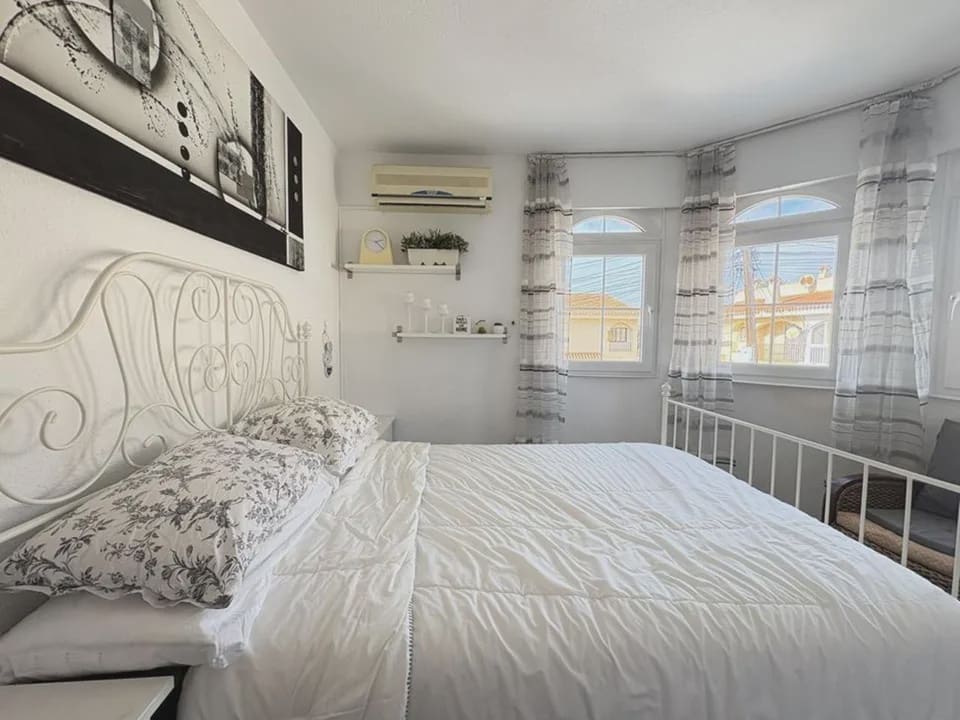 2 soveværelse Villa til salg i Los Urrutias med swimmingpool garage - € 160.000 (Ref: 9769002)