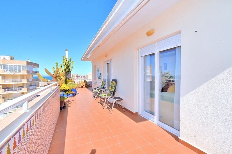 3 bedroom Apartment for sale in La Manga del Mar Menor with pool garage - € 478,000 (Ref: 9802874)