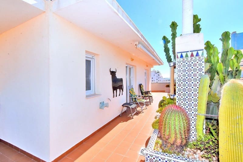 3 bedroom Apartment for sale in La Manga del Mar Menor with pool garage - € 478,000 (Ref: 9802874)