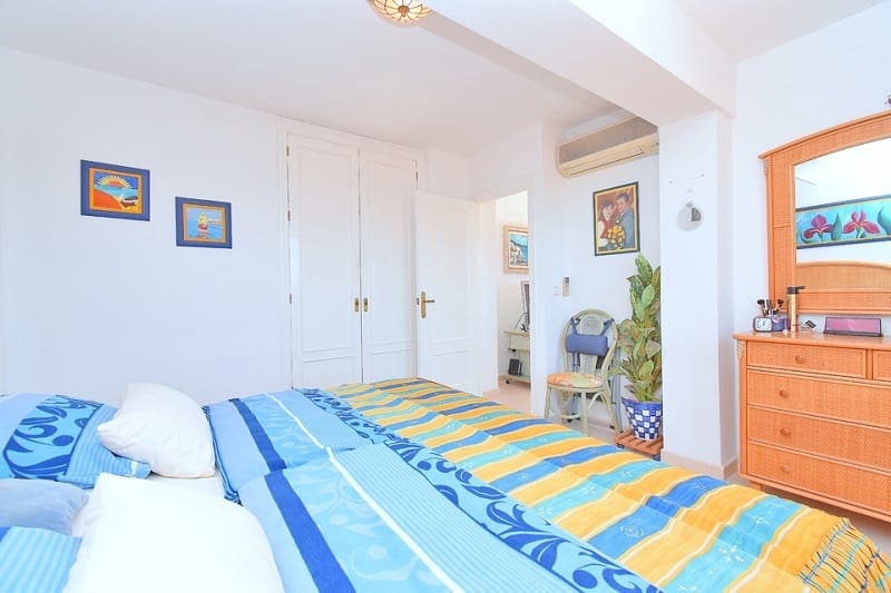 3 bedroom Apartment for sale in La Manga del Mar Menor with pool garage - € 478,000 (Ref: 9802874)