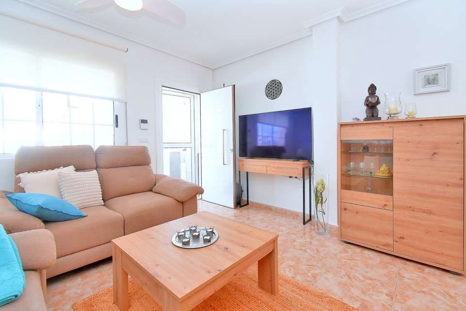 3 bedroom Villa for sale in Estrella de Mar with pool - € 249,000 (Ref: 9804861)