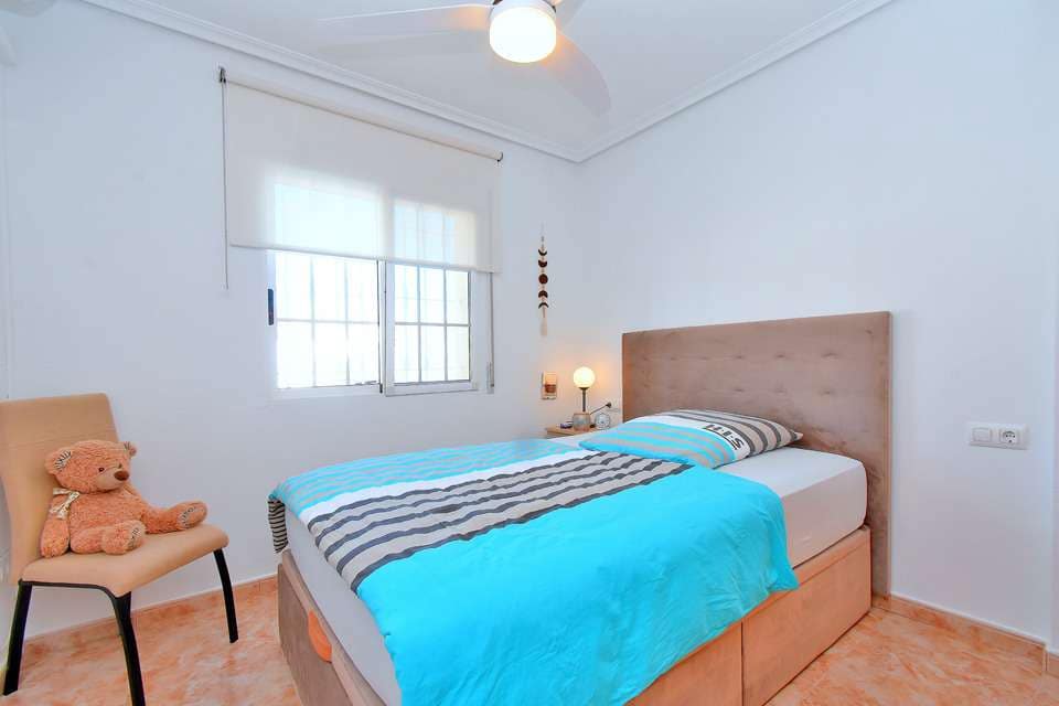 3 bedroom Villa for sale in Estrella de Mar with pool - € 249,000 (Ref: 9804861)