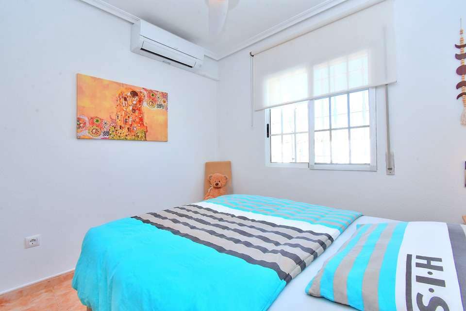 3 bedroom Villa for sale in Estrella de Mar with pool - € 249,000 (Ref: 9804861)