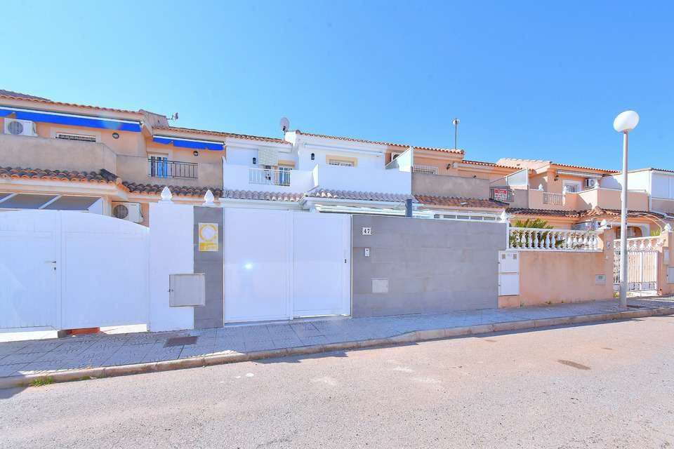 3 bedroom Villa for sale in Estrella de Mar with pool - € 249,000 (Ref: 9804861)