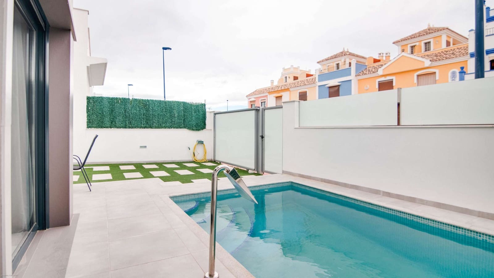 2 slaapkamer Villa te koop in Roda met zwembad garage - € 339.500 (Ref: 9805588)