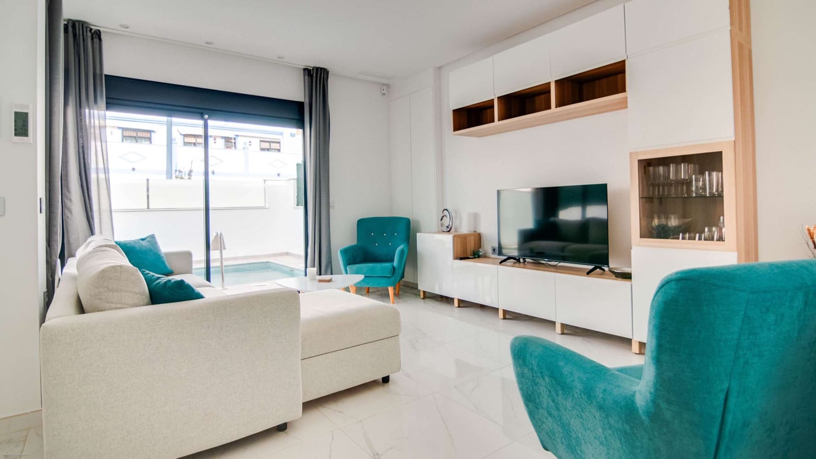 2 slaapkamer Villa te koop in Roda met zwembad garage - € 339.500 (Ref: 9805588)