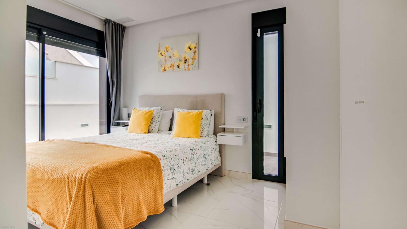 2 slaapkamer Villa te koop in Roda met zwembad garage - € 339.500 (Ref: 9805588)