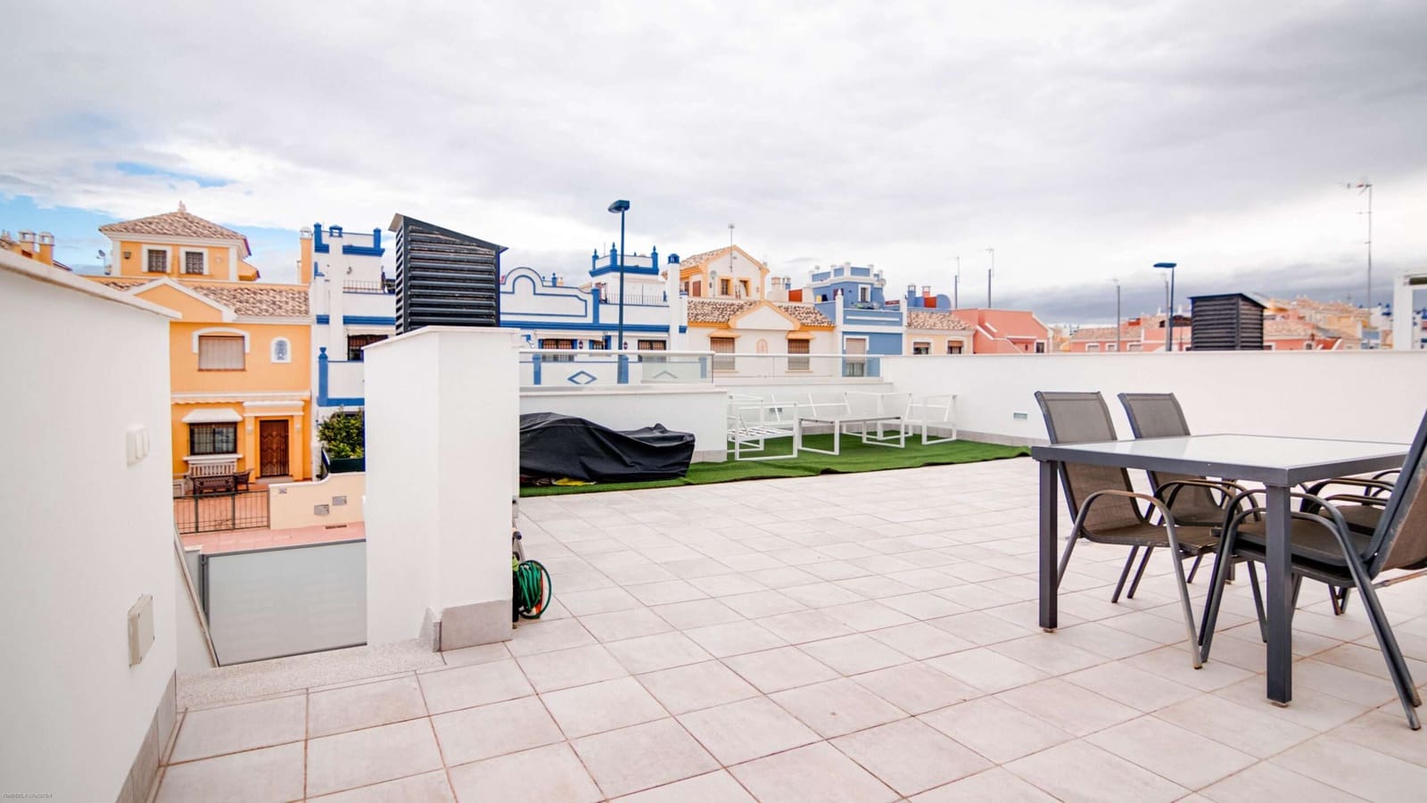 2 slaapkamer Villa te koop in Roda met zwembad garage - € 339.500 (Ref: 9805588)