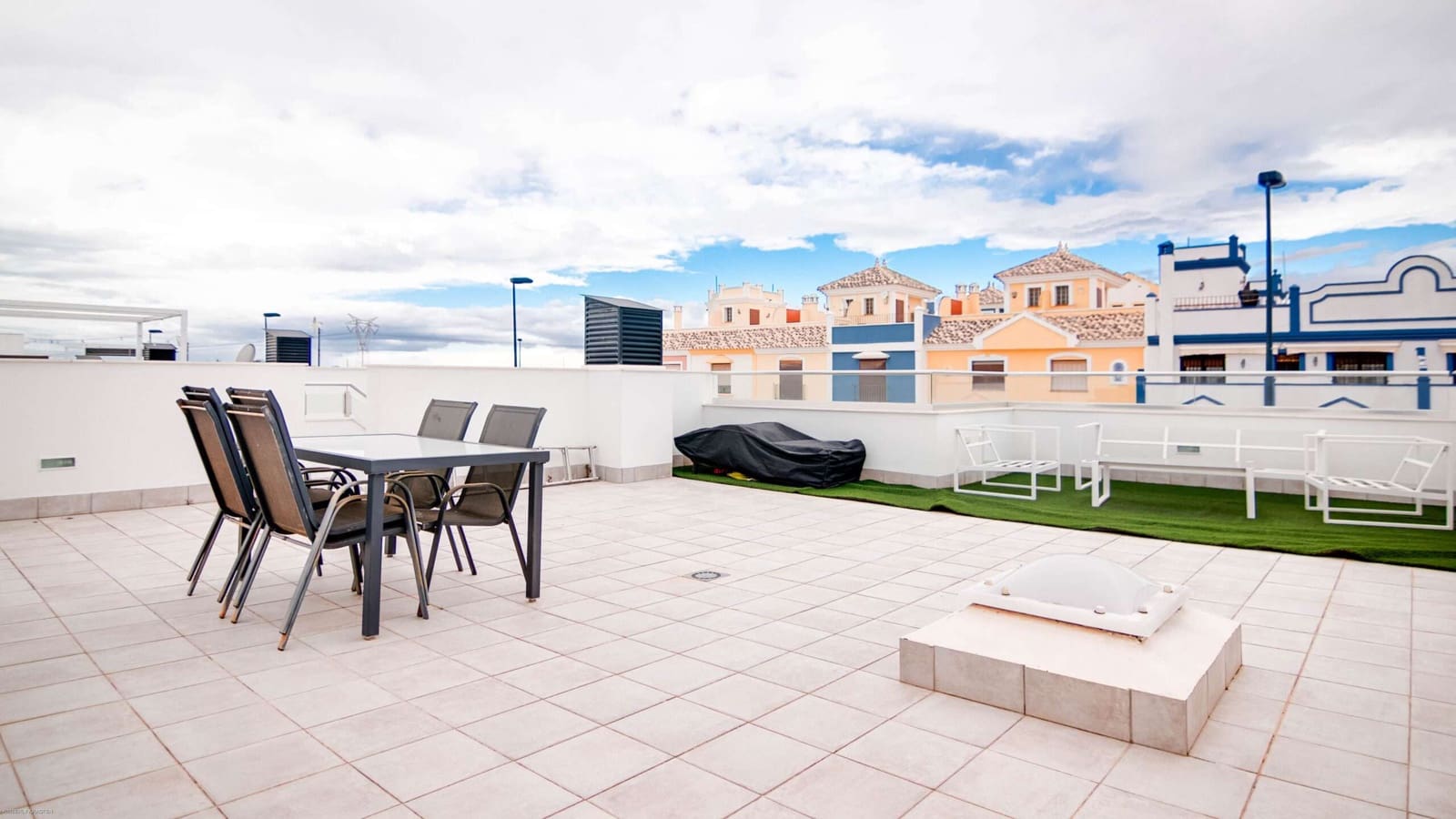 2 slaapkamer Villa te koop in Roda met zwembad garage - € 339.500 (Ref: 9805588)