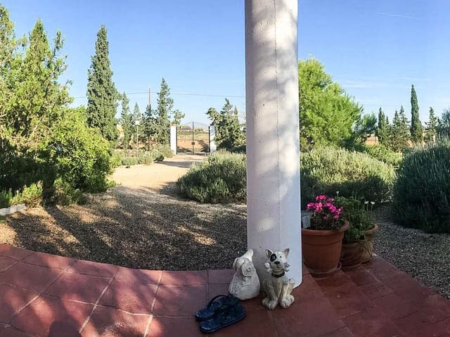 3 slaapkamer Villa te koop in Gea y Truyols, Murcia stad met zwembad garage - € 265.000 (Ref: 9806819)