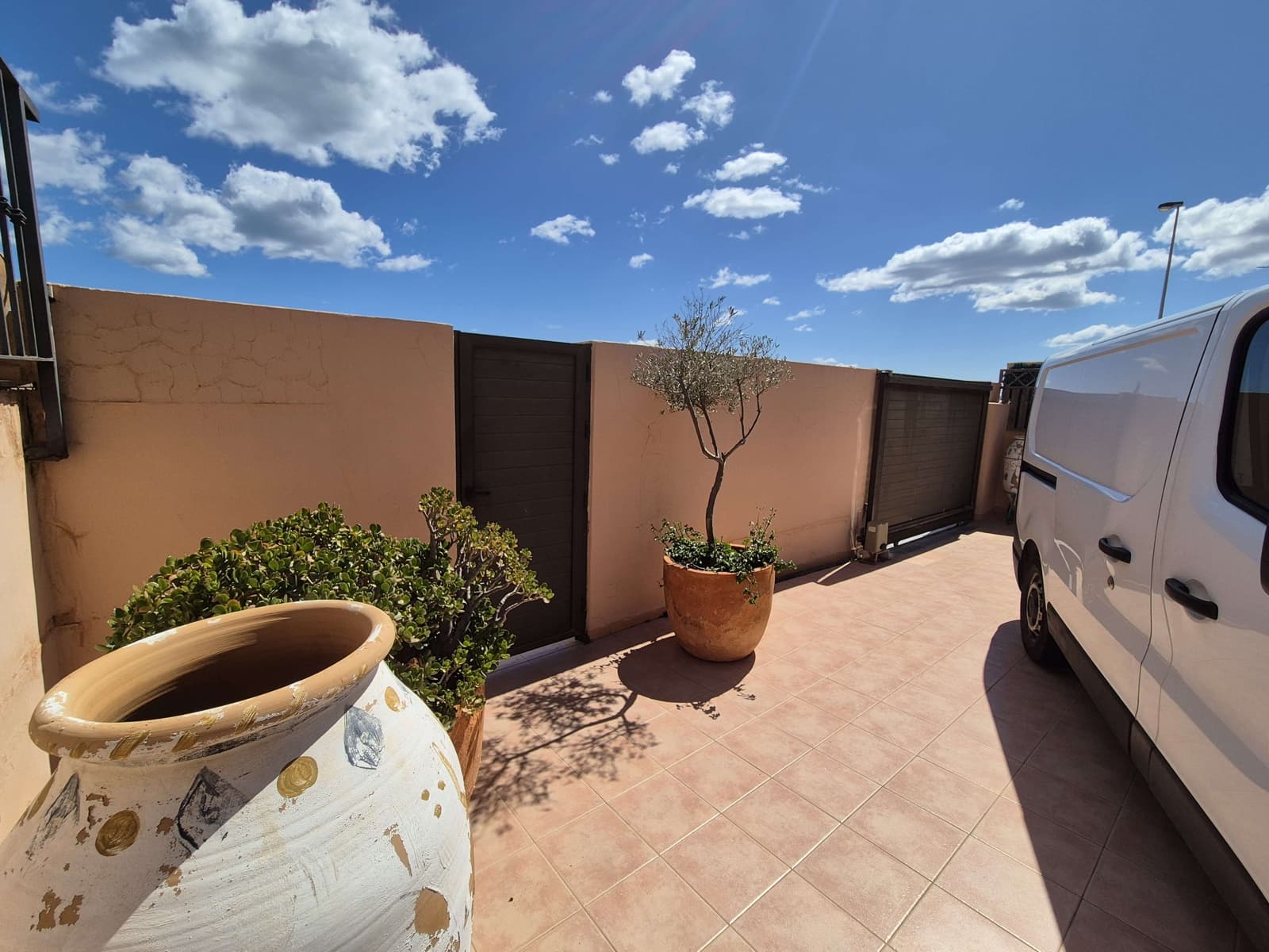 4 sovrum Villa till salu i El Carmoli med pool garage - 425 000 € (Ref: 9829665)