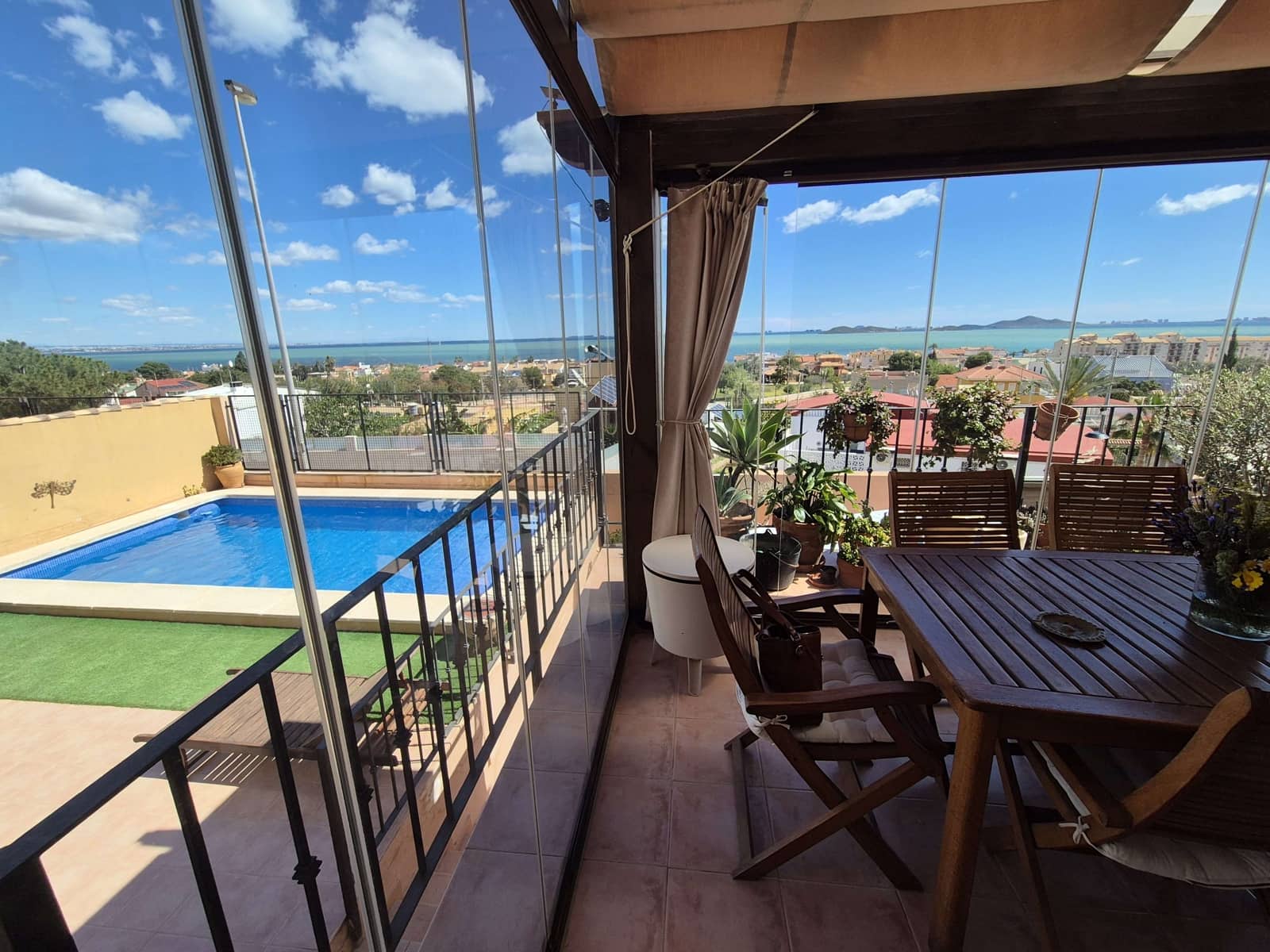 4 sovrum Villa till salu i El Carmoli med pool garage - 425 000 € (Ref: 9829665)