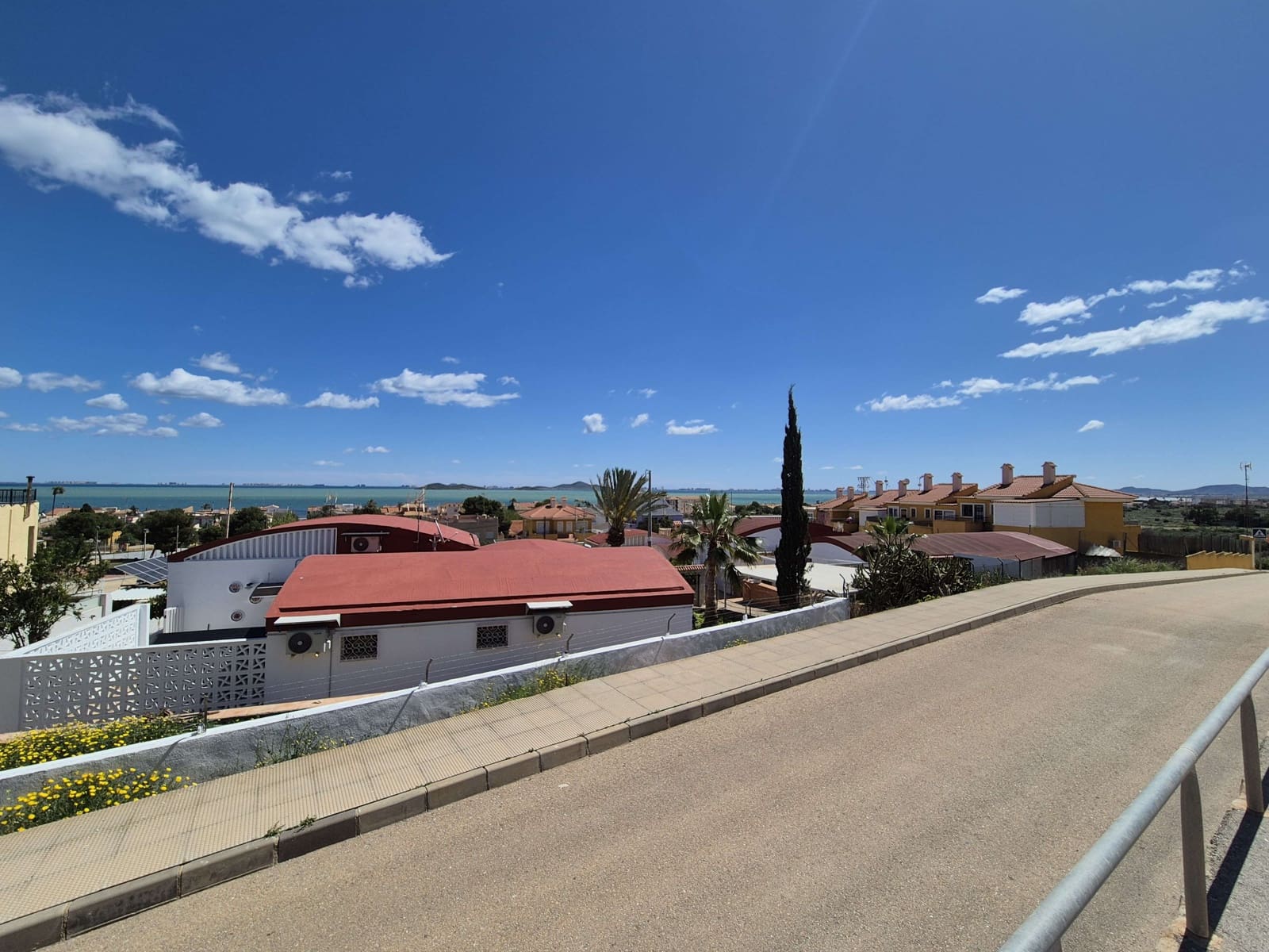 4 sovrum Villa till salu i El Carmoli med pool garage - 425 000 € (Ref: 9829665)