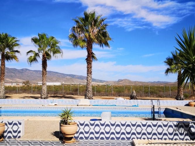 5 bedroom Villa for sale in Fuente Alamo de Murcia with pool garage - € 299,500 (Ref: 9829669)