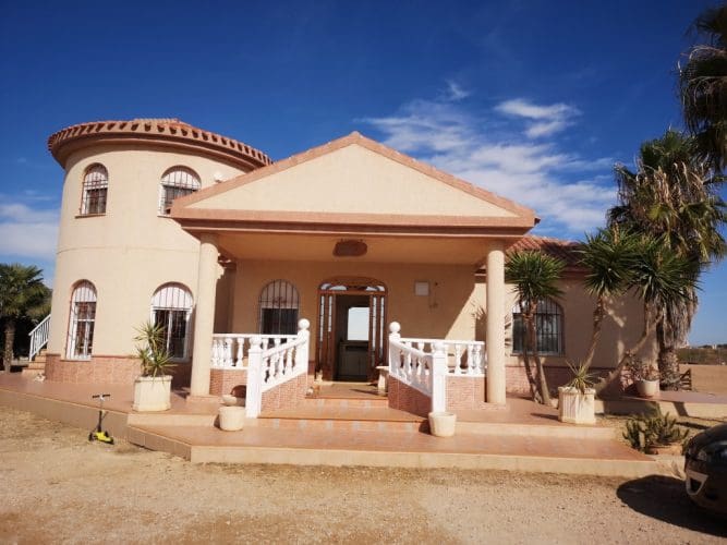 5 bedroom Villa for sale in Fuente Alamo de Murcia with pool garage - € 299,500 (Ref: 9829669)