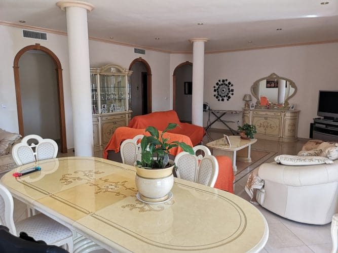 5 bedroom Villa for sale in Fuente Alamo de Murcia with pool garage - € 299,500 (Ref: 9829669)