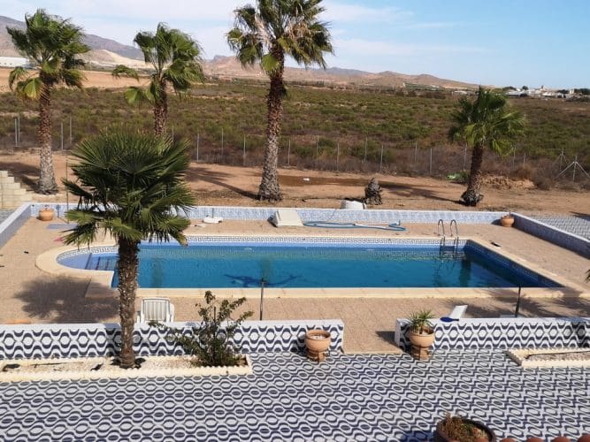 5 bedroom Villa for sale in Fuente Alamo de Murcia with pool garage - € 299,500 (Ref: 9829669)