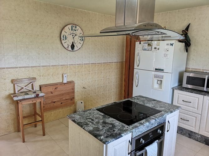 5 bedroom Villa for sale in El Pareton with garage - € 282,980 (Ref: 9829671)