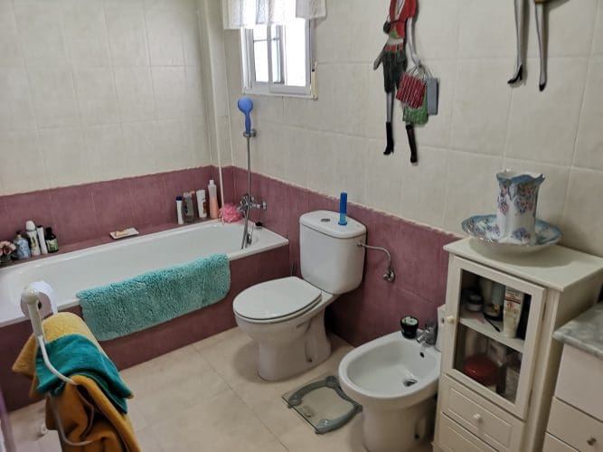 5 bedroom Villa for sale in El Pareton with garage - € 282,980 (Ref: 9829671)