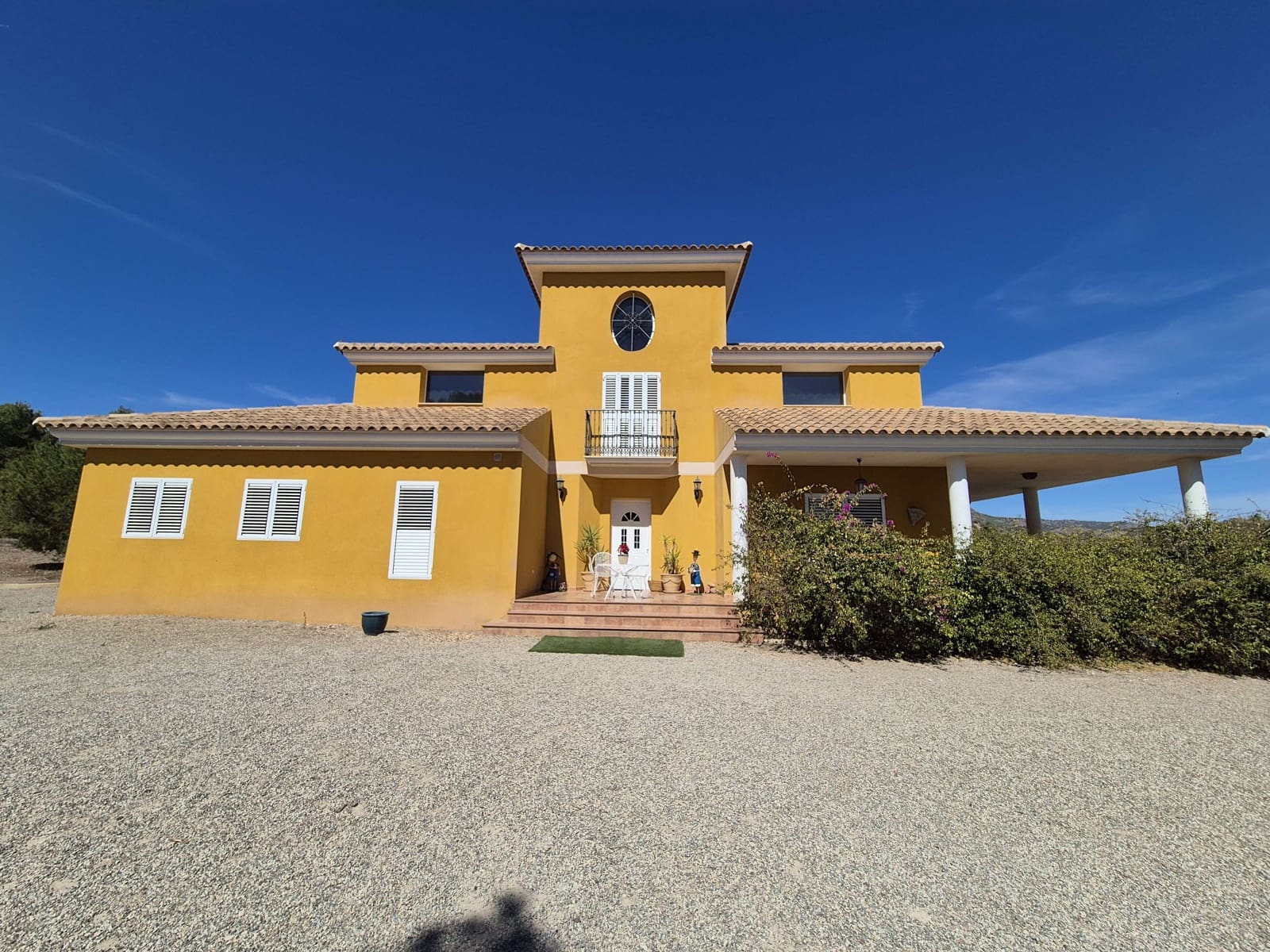 4 bedroom Villa for sale in Totana with pool garage - € 425,000 (Ref: 9829672)