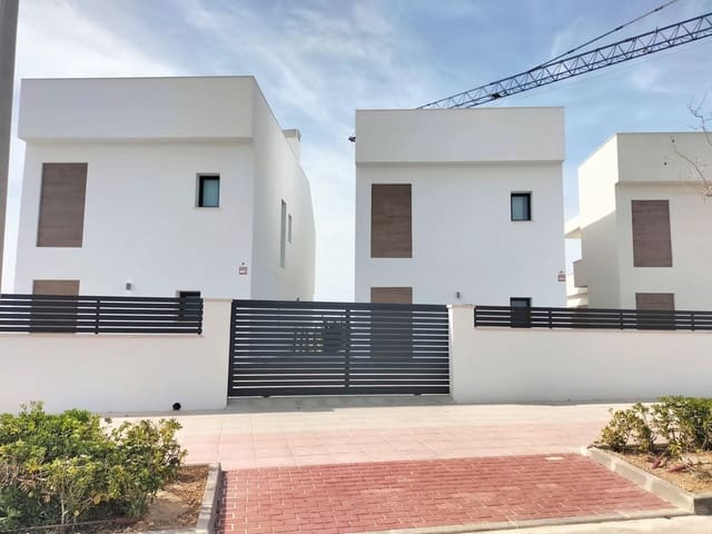 3 camera da letto Villa in vendita in Pinar de Campoverde, Pilar de la Horadada con piscina - 460.000 € (Rif: 9829703)