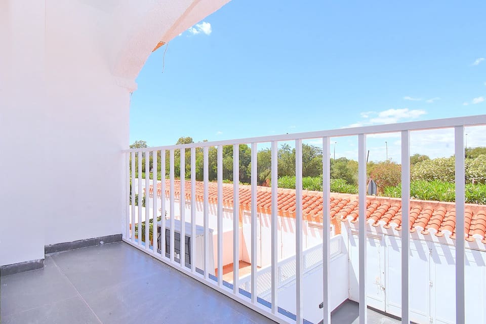 2 makuuhuone Omakotitalo myytävänä paikassa Estrella de Mar mukana uima-altaan - 220 000 € (Ref: 9838437)