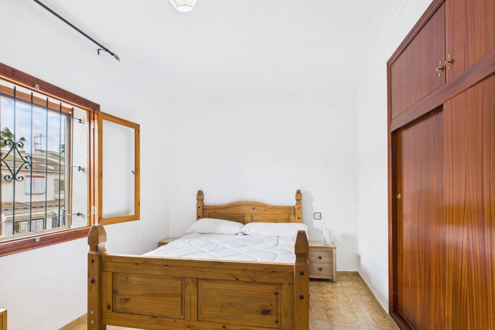Casa de 3 habitaciones en Los Alcázares en venta - 150.000 € (Ref: 9838439)