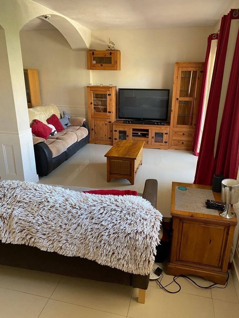 2 bedroom Apartment for sale in La Manga Club with pool - € 170,000 (Ref: 9875398)