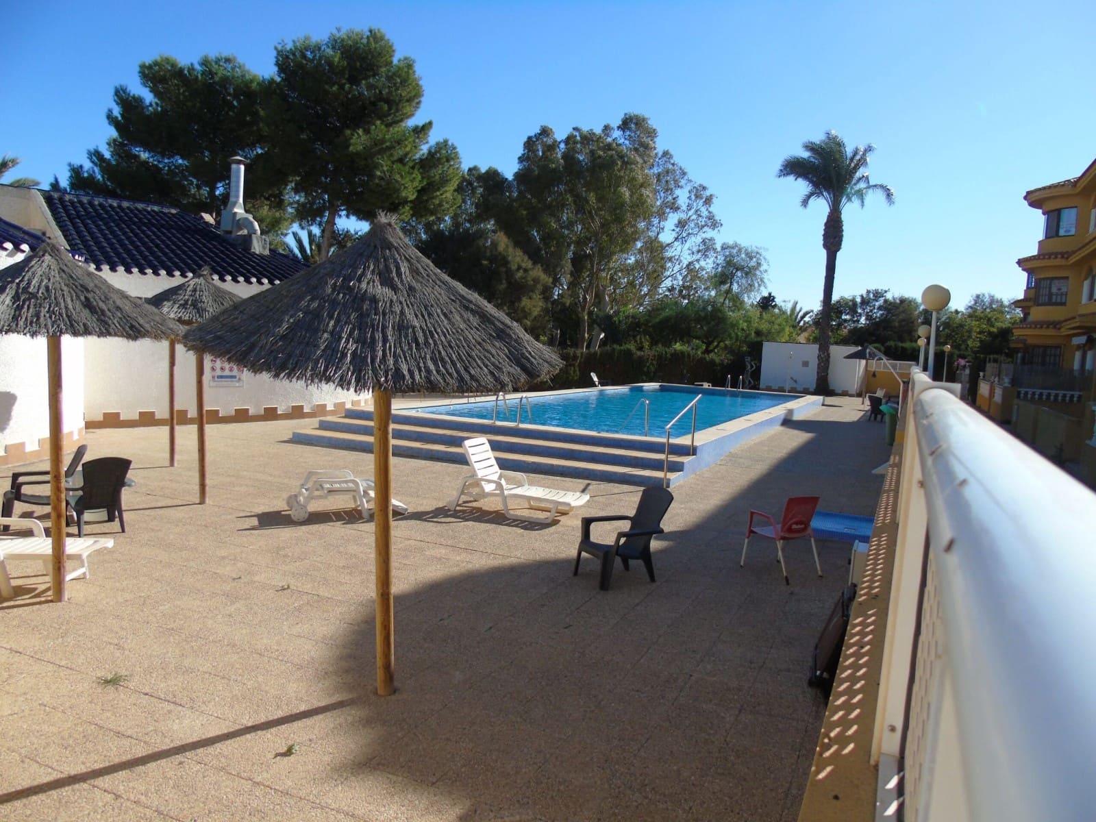 2 soverom Leilighet til salgs i Estrella de Mar med svømmebasseng - € 85 000 (Ref: 9882624)
