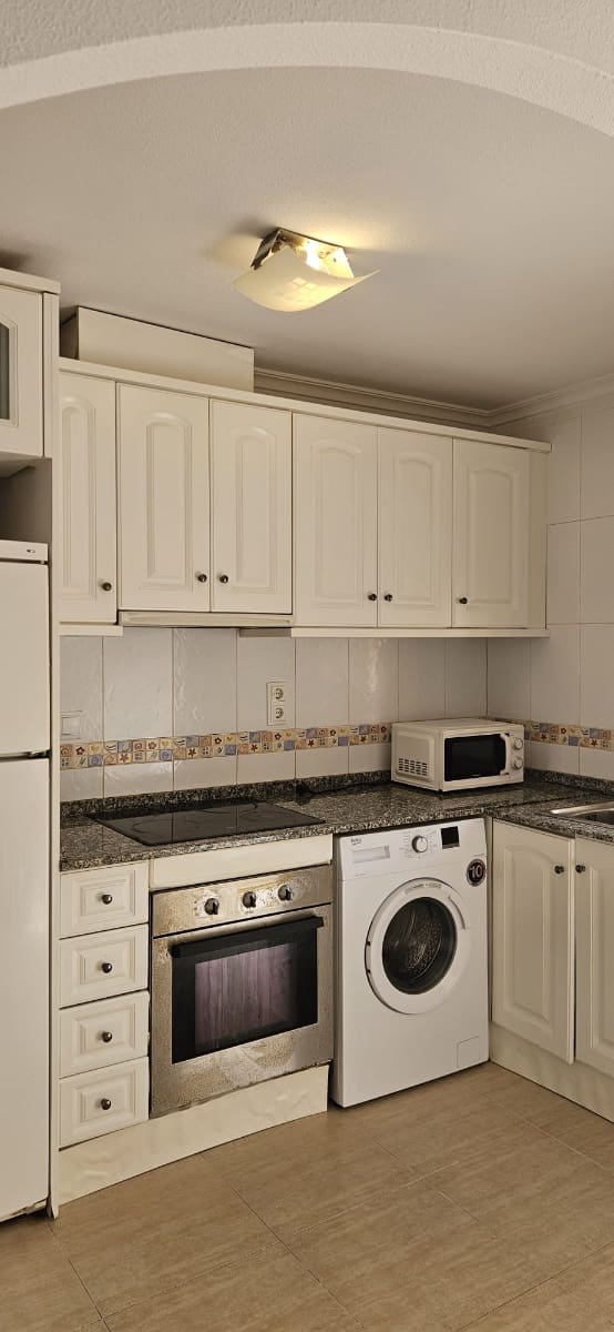 2 Zimmer Apartment zu verkaufen in Islas Menores mit Pool - 150.000 € (Ref: 9902021)