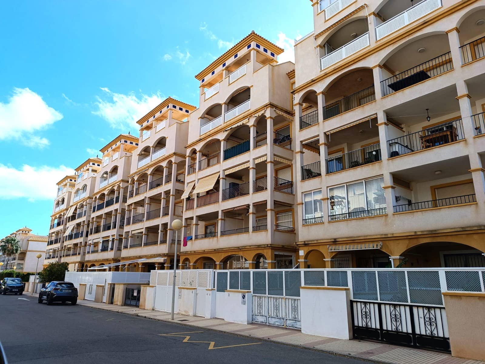 2 bedroom Apartment for sale in Mar de Cristal with pool - € 150,000 (Ref: 9902021)
