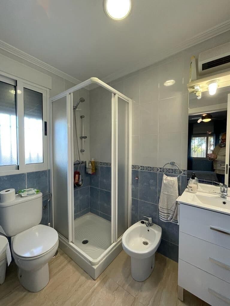 6 makuuhuone Huvila myytävänä paikassa Los Alcazares mukana uima-altaan - 498 000 € (Ref: 9902480)