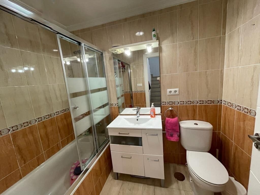 6 makuuhuone Huvila myytävänä paikassa Los Alcazares mukana uima-altaan - 498 000 € (Ref: 9902480)