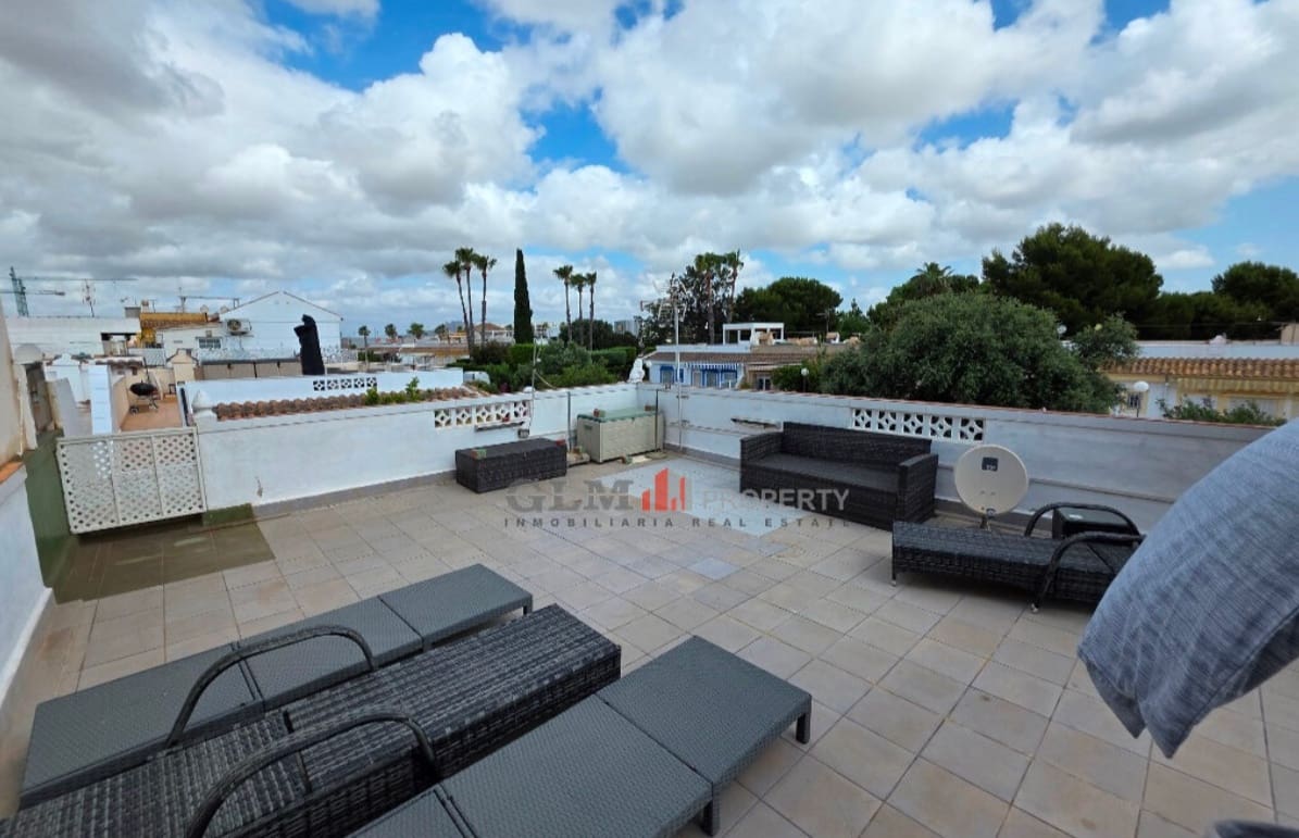 2 bedroom Villa for sale in Los Narejos with pool - € 199,500 (Ref: 9913777)