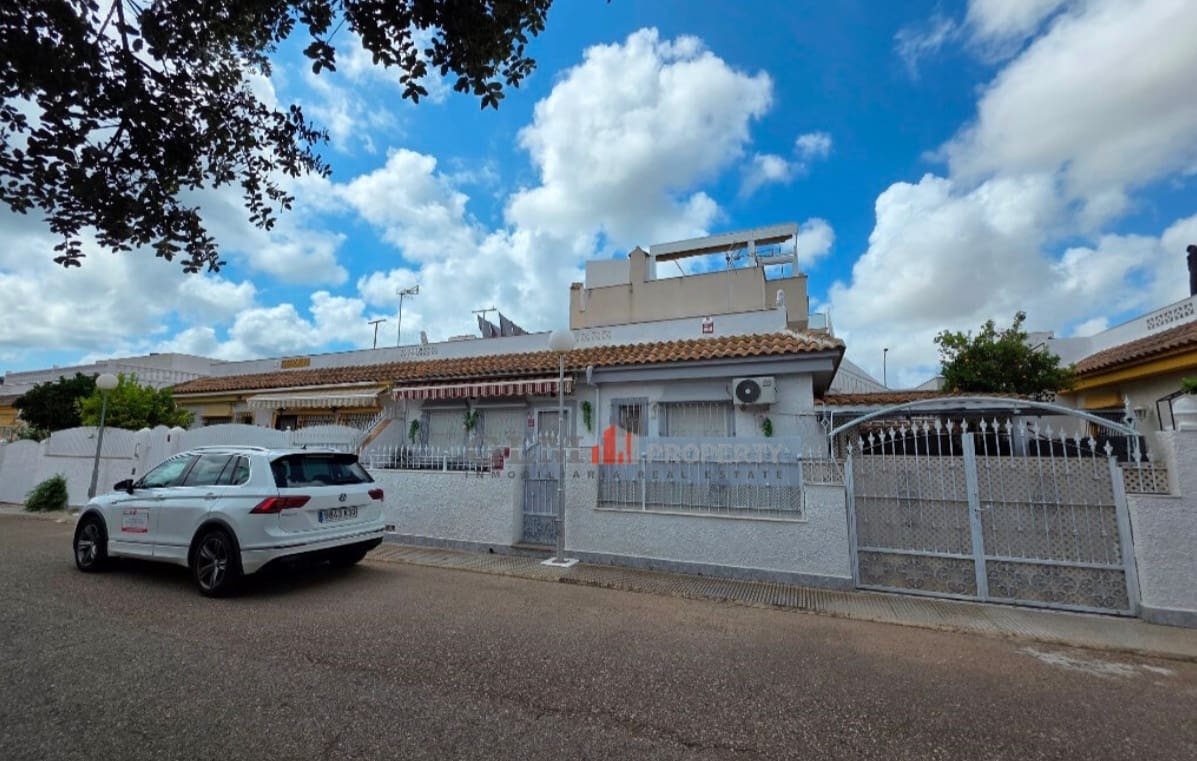2 bedroom Villa for sale in Los Narejos with pool - € 199,500 (Ref: 9913777)