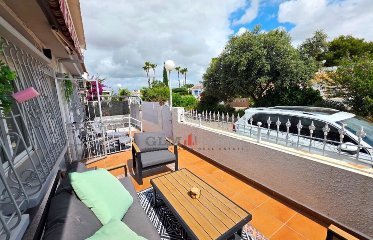 2 bedroom Villa for sale in Los Narejos with pool - € 199,500 (Ref: 9913777)