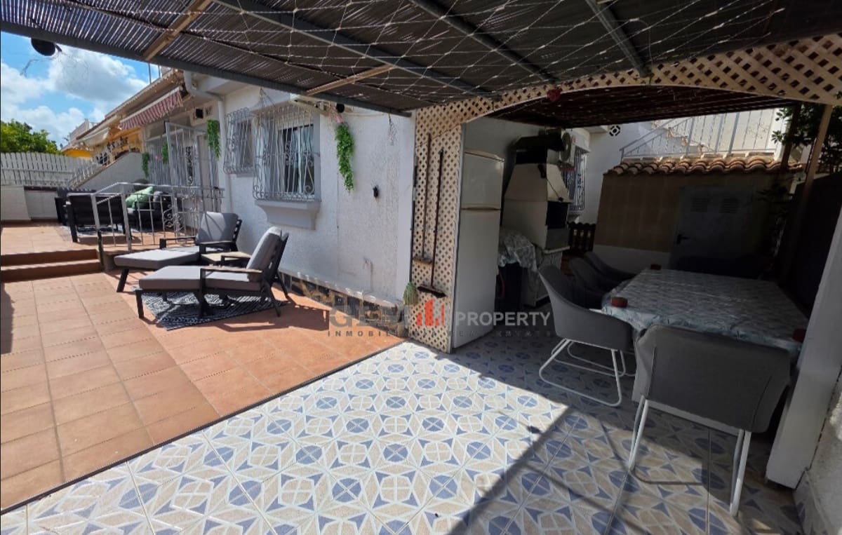 2 bedroom Villa for sale in Los Narejos with pool - € 199,500 (Ref: 9913777)